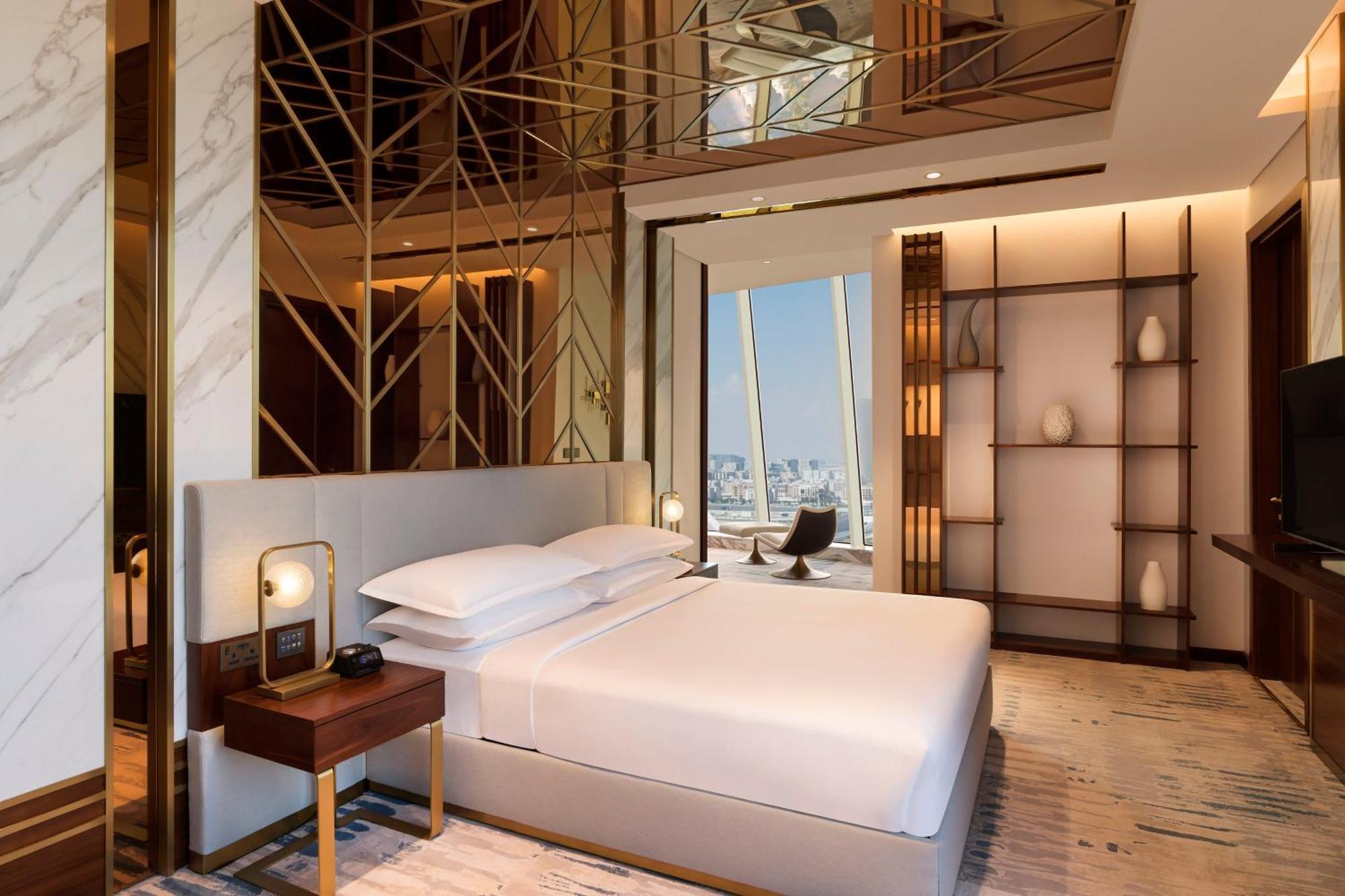 Velero Hotel Doha Lusail Esterno foto A bedroom at the hotel
