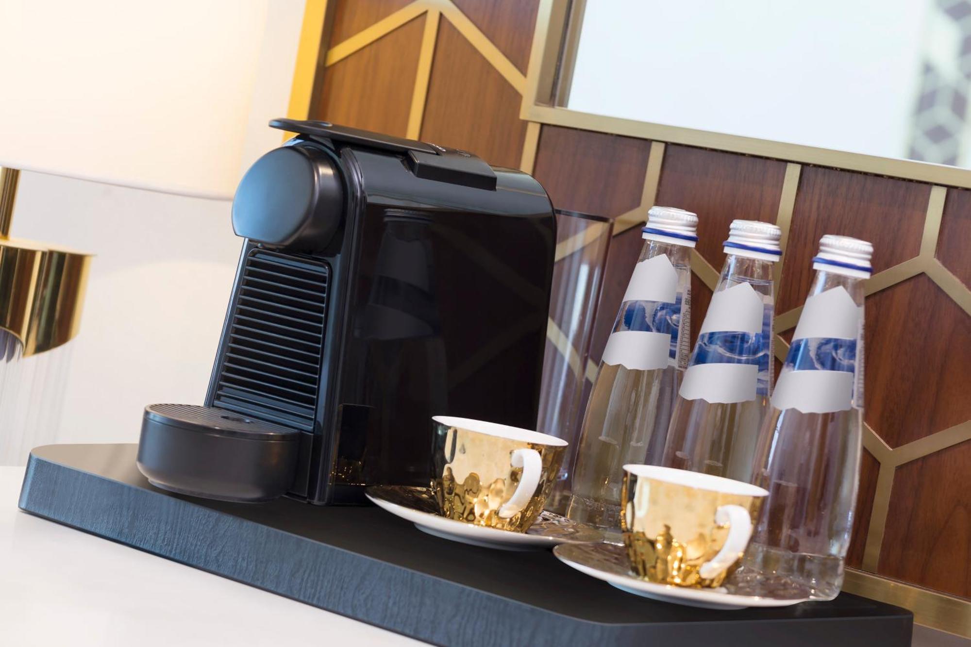 Velero Hotel Doha Lusail Esterno foto A Nespresso coffee machine