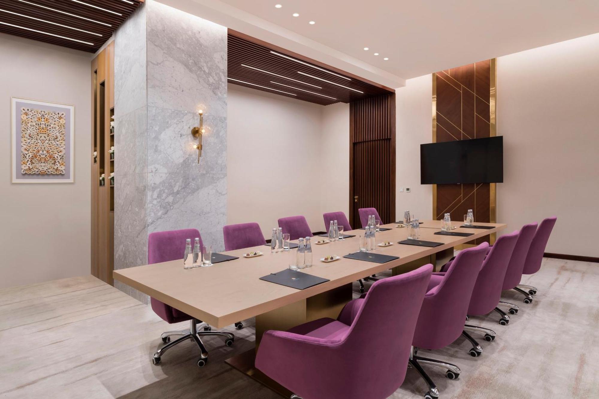 Velero Hotel Doha Lusail Esterno foto Boardroom