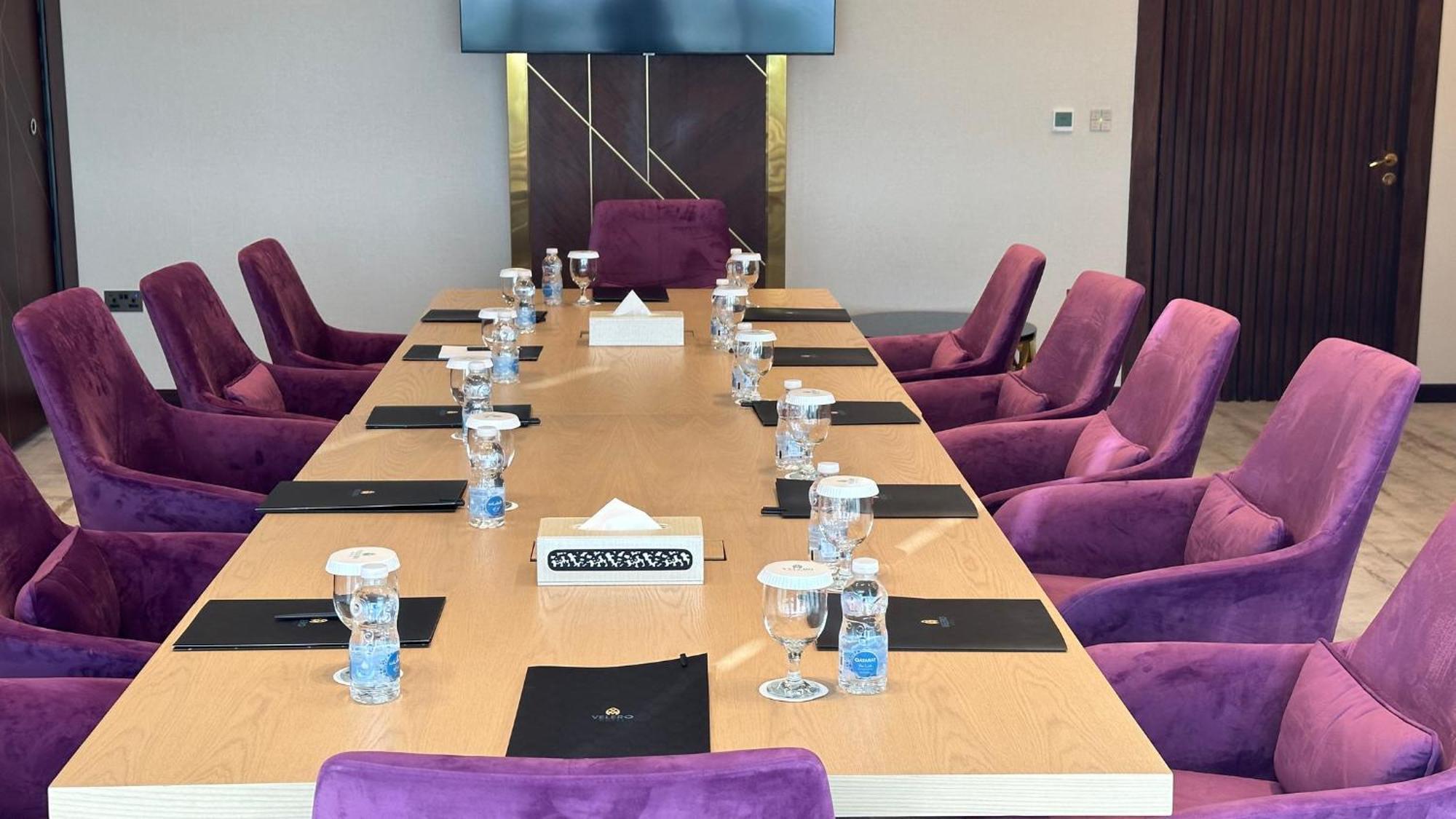Velero Hotel Doha Lusail Esterno foto The boardroom of the National Bank of Oman