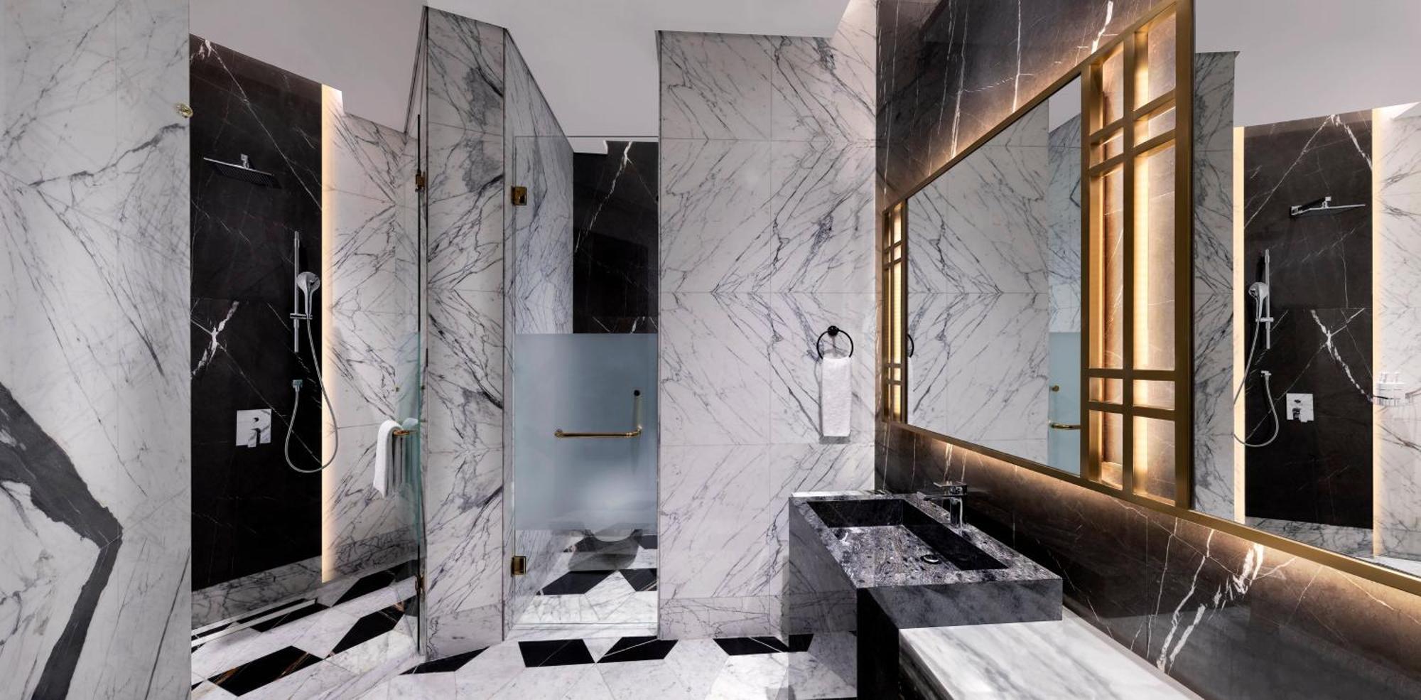 Velero Hotel Doha Lusail Esterno foto Bathroom